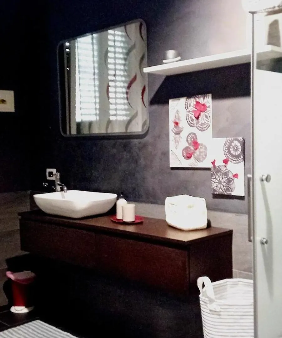 Domus Art Caulonia Apartment Rome Italy